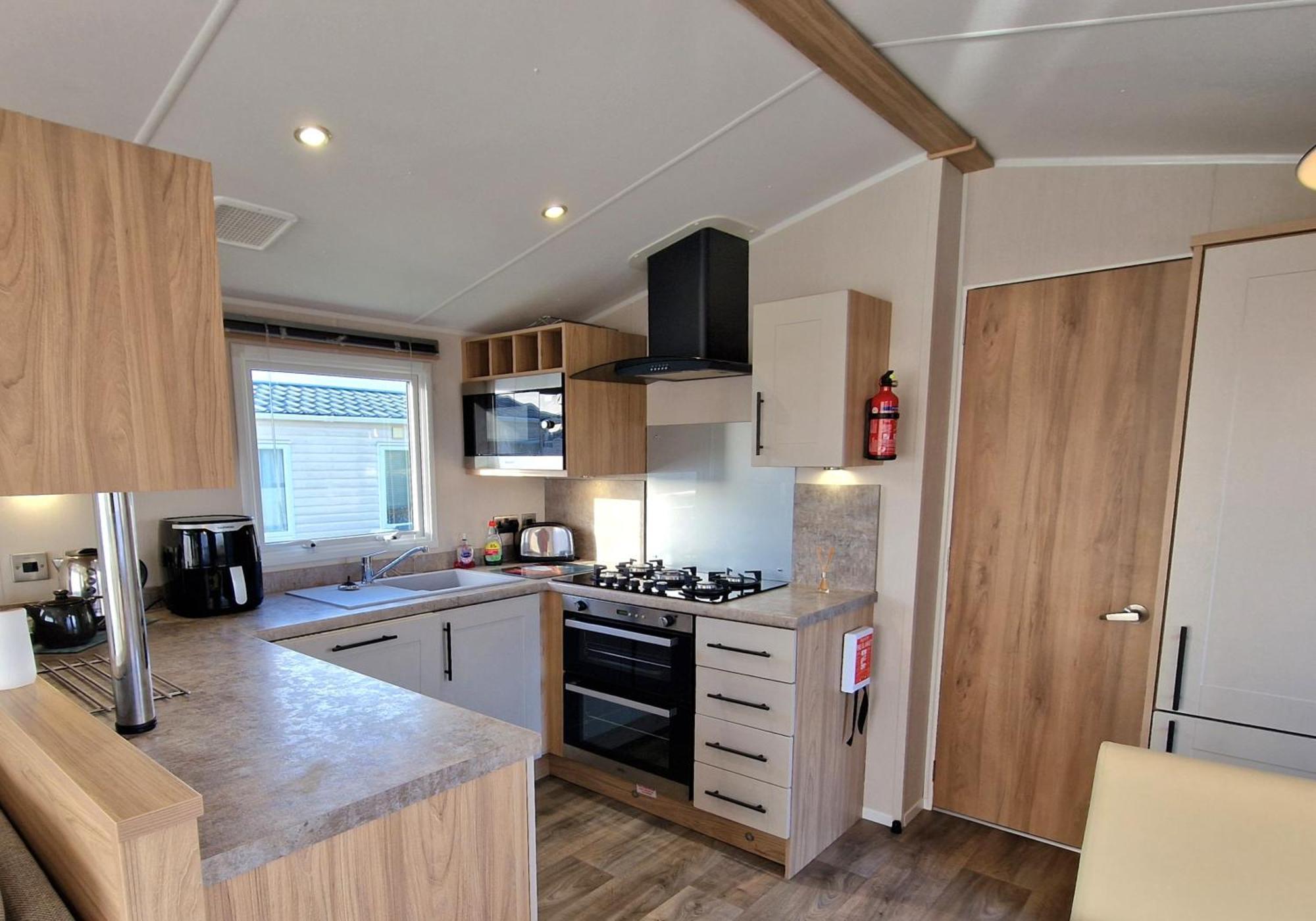 Amor, West Sands Holiday Park, 셀시 외부 사진