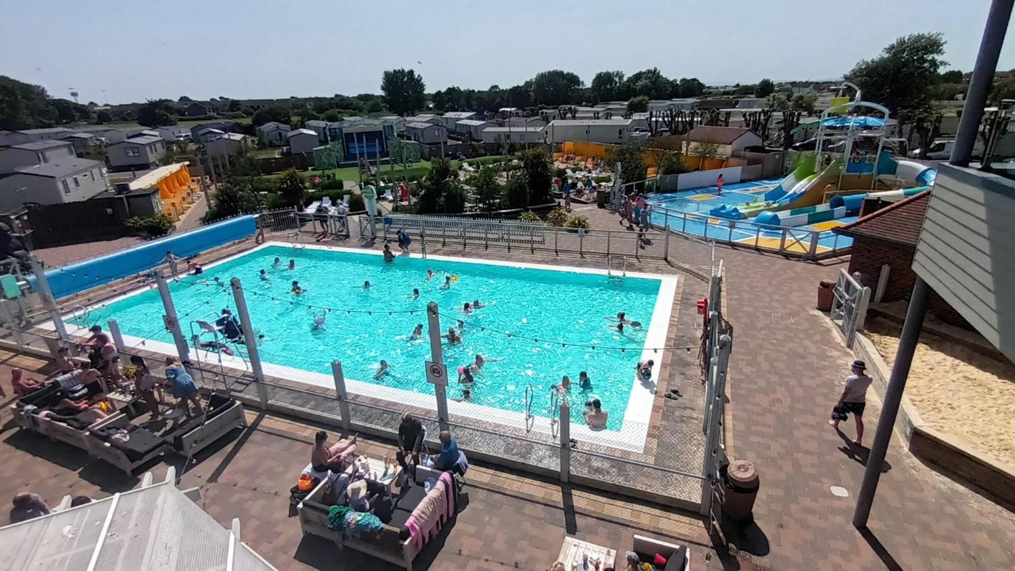 Amor, West Sands Holiday Park, 셀시 외부 사진